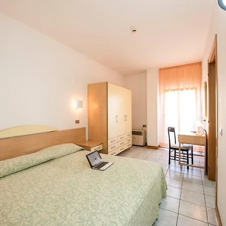 Michelangelo Aparthotel 3*