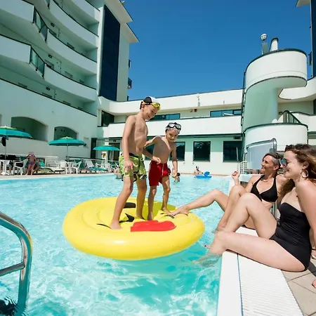 Michelangelo Aparthotel 3*